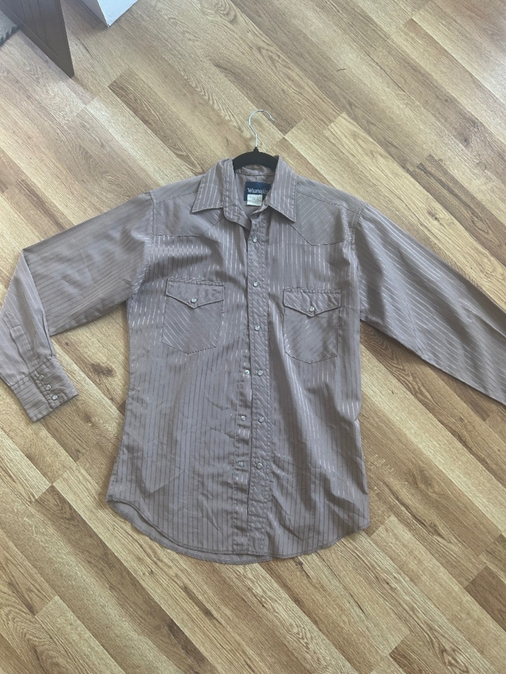 Wrangler Pearl snaps button down